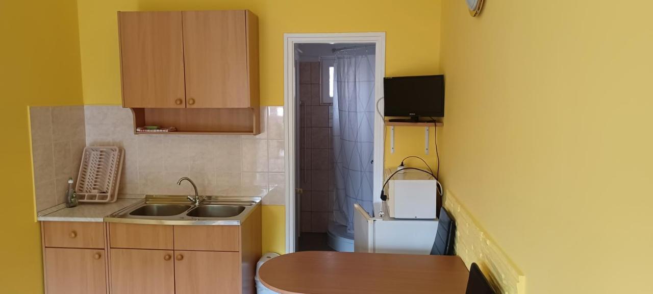 Tarr Apartmanok, Tímea Haus Keszthely Bagian luar foto