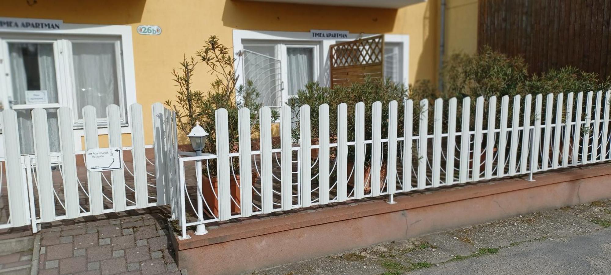 Tarr Apartmanok, Tímea Haus Keszthely Bagian luar foto
